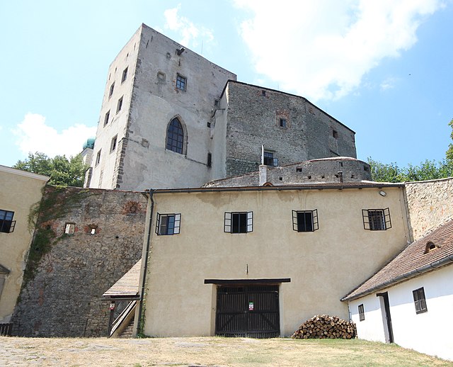 Photo: Buchlov Castle, Uherské Hradiště District, Zlín Region, Czech Republic by Michal Klajban, licensed under the Creative Commons Attribution-ShareAlike 3.0 Unported (CC BY-SA 3.0) license.  Source: https://commons.wikimedia.org/wiki/File:Buchlov,_Ch%C5%99iby_2013_(2).JPG