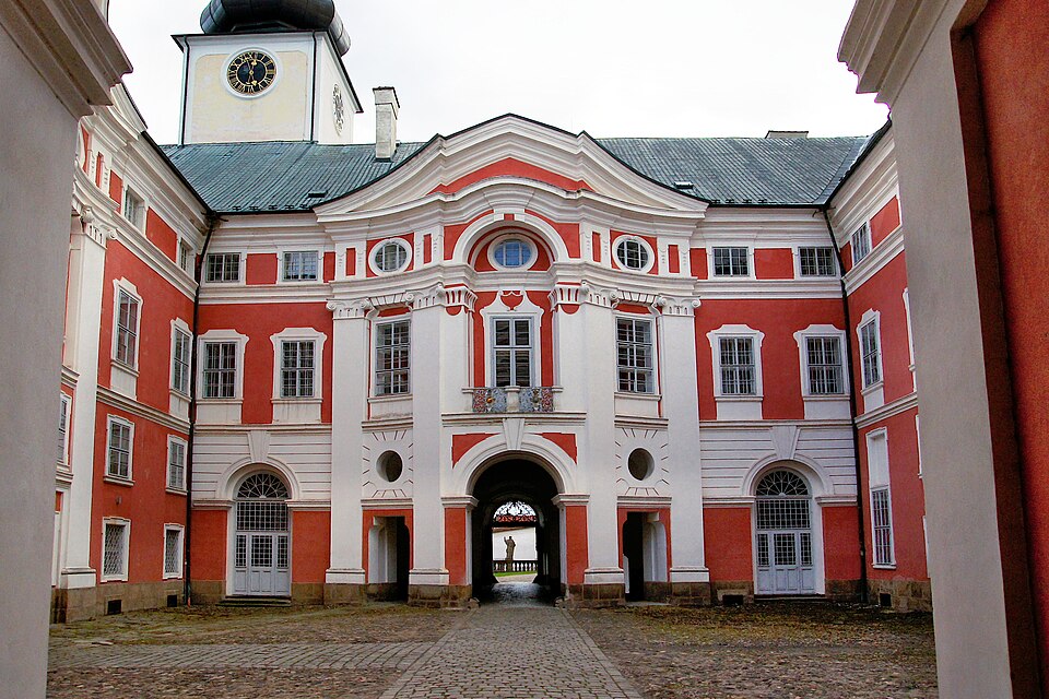 Broumov Monastery, Czech Republic Photo: Higison, via Wikimedia Commons License: Creative Commons Attribution-ShareAlike 4.0 International (CC BY-SA 4.0) https://creativecommons.org/licenses/by-sa/4.0/