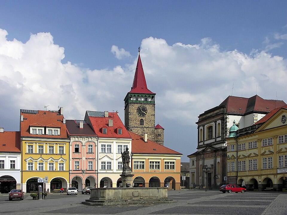 Wallenstein Square with the Valdice Gate, Jičín, Czech Republic Photo: David Paloch, via Wikimedia Commons License: Creative Commons Attribution-ShareAlike 3.0 Unported (CC BY-SA 3.0) https://creativecommons.org/licenses/by-sa/3.0/