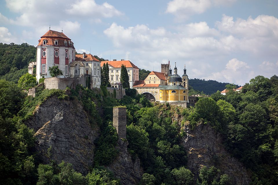 Vranov nad Dyjí Castle, Czech Republic Photo: Jerzy Strzelecki, via Wikimedia Commons License: Creative Commons Attribution-ShareAlike 3.0 Unported (CC BY-SA 3.0) https://creativecommons.org/licenses/by-sa/3.0/