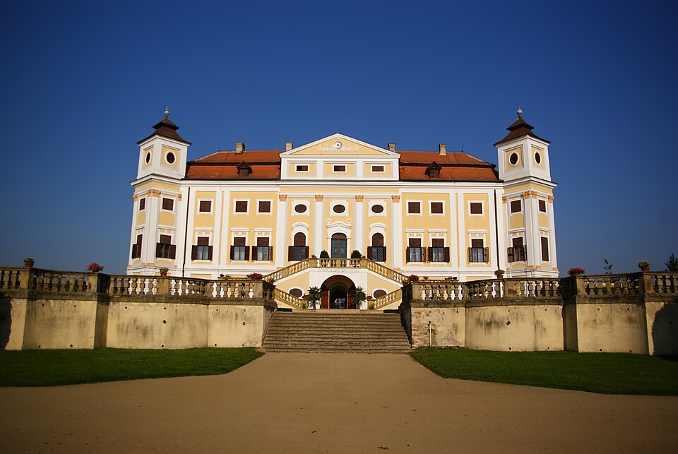 Milotice Castle, Czech Republic Photo: Bjalek Michal, via Wikimedia Commons License: Creative Commons Attribution-ShareAlike 3.0 Unported (CC BY-SA 3.0) https://creativecommons.org/licenses/by-sa/3.0/