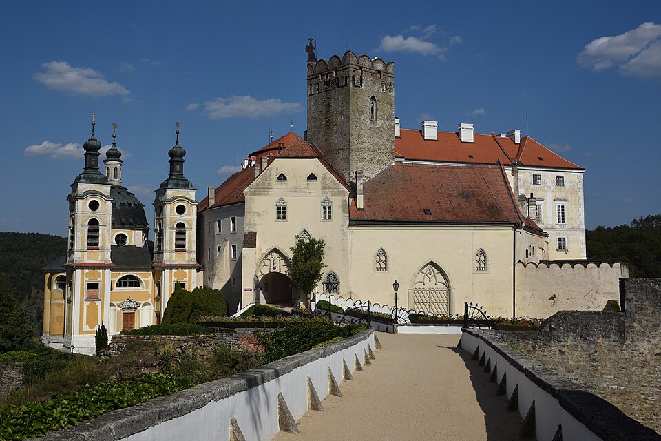 Vranov nad Dyjí Castle, Czech Republic Photo: Nxr-at, via Wikimedia Commons License: Creative Commons Attribution-ShareAlike 4.0 International (CC BY-SA 4.0) https://creativecommons.org/licenses/by-sa/4.0/