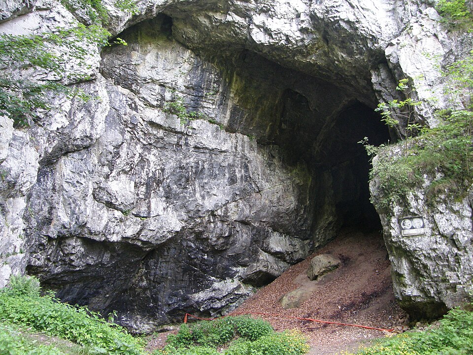 Photo: Býčí skála Cave, Czech Republic Author: Lukáš Malý License: Public Domain