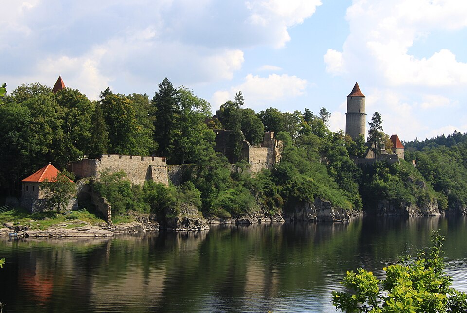 Image: Zvíkov Castle from Kopaniny, Czech Republic Author: Chmee2License: CC BY 3.0 – https://creativecommons.org/licenses/by/3.0/