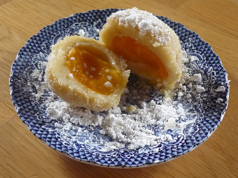Image: “Apricot dumplings (Marillenknödel)” Author: Freedom WizardLicense: Creative Commons Attribution 3.0 (CC BY 3.0) https://creativecommons.org/licenses/by/3.0/