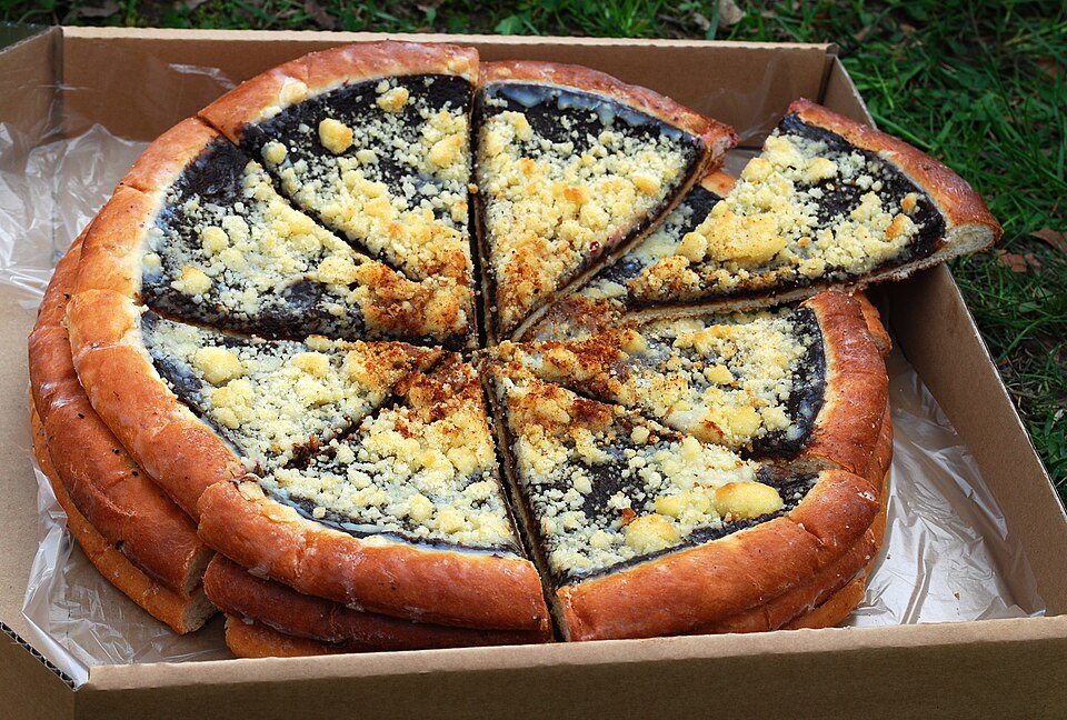 Image: “Traditional Moravian frgál (Valachian sweet cake)” Author: PolimerekLicense: Creative Commons Attribution-ShareAlike 3.0 (CC BY-SA 3.0) https://creativecommons.org/licenses/by-sa/3.0/