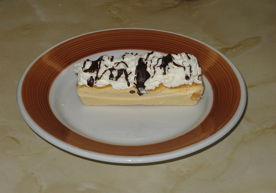 Image: “Rakvička with whipped cream (traditional Czech dessert)” Author: LudekVersion:0.9 StartHTML:00000097 EndHTML:00000167 StartFragment:00000131 EndFragment:00000131 https://creativecommons.org/licenses/by-sa/3.0/