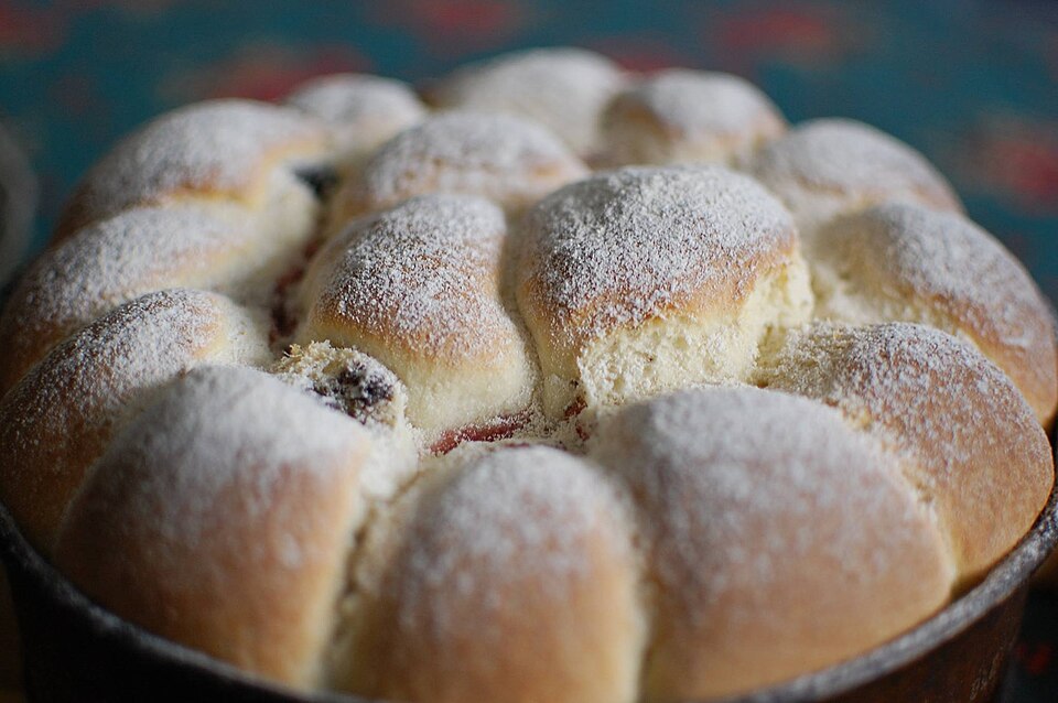 Image: “Czech buchty (traditional sweet filled buns)” Author: CeridanLicense: Creative Commons Attribution-ShareAlike 4.0 (CC BY-SA 4.0) https://creativecommons.org/licenses/by-sa/4.0/