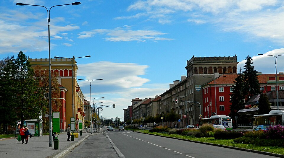 Hlavní třída (Havířov, Czech Republic) — photo by Petr Michalik — licensed under CC BY-SA 4.0https://creativecommons.org/licenses/by-sa/4.0/