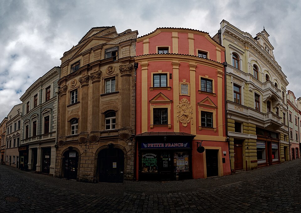 Pardubice – Pernštýnská Street, Renaissance & Neorenaissance architecture (Pardubice, Czech Republic) — photo by Txllxt TxllxT — licensed under CC BY-SA 4.0 —https://creativecommons.org/licenses/by-sa/4.0/