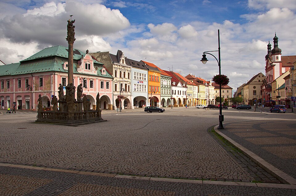 Holy Trinity Column on 1. máje Square in Chomutov, Ústí nad Labem Region, Czech Republic — photo by Pavel Kinšt — licensed under CC BY-SA 3.0. Source