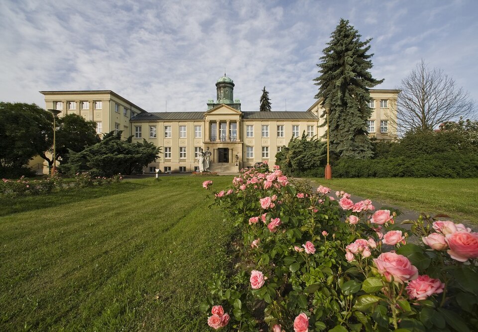 Hotel Zámeček in Poděbrady, Czech Republic — photo by V.odchazel — licensed under CC BY-SA 4.0. Source: