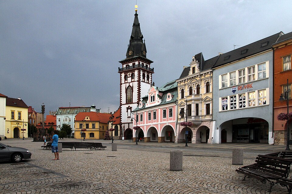 Market square in Chomutov, Czech Republic — photo by Gerd Eichmann — licensed under CC BY 4.0. Source