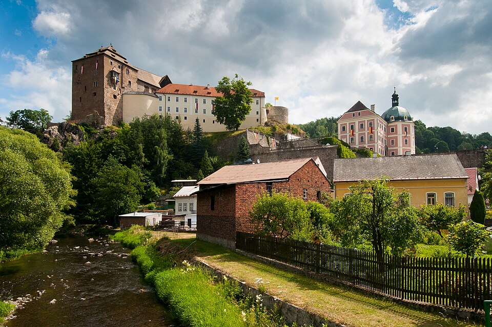 Bečov nad Teplou Castle, Czech Republic — photo by Lucie Krotilova / Wikimedia Commons / CC BY-SA 3.0Licensed under the Creative Commons Attribution-ShareAlike 3.0 Unported license (CC BY-SA 3.0). No changes were made to the image.