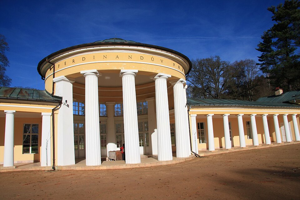 Mariánské Lázně, Czech Republic — photo by melechovsky / Wikimedia Commons / CC BY 3.0Licensed under the Creative Commons Attribution 3.0 Unported license (CC BY 3.0). Source originally published on Panoramio and archived via Wikimedia Commons. No changes were made to the image.