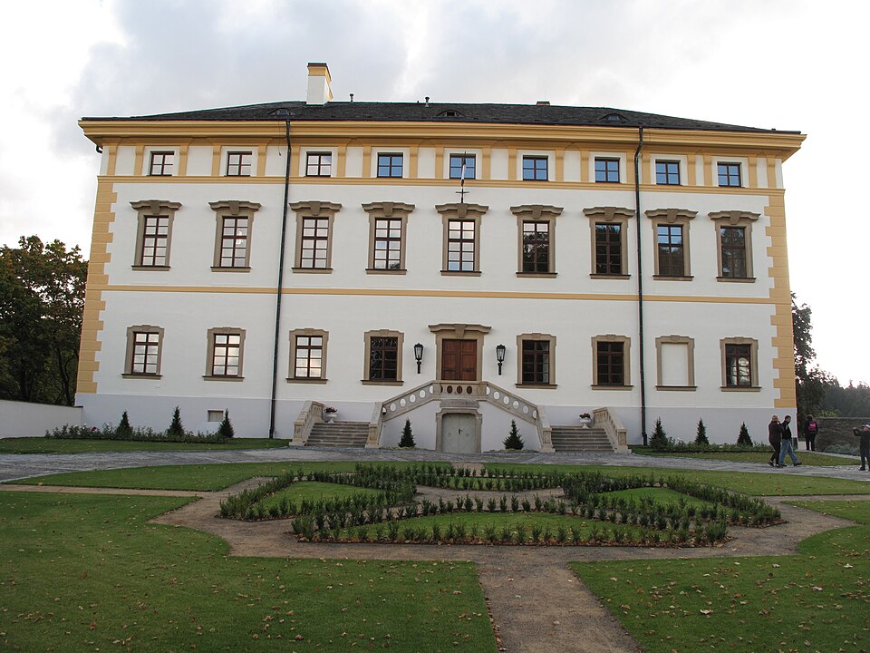Rabštejn Castle, Rabštejn nad Střelou, Plzeň-North District, Czech Republic — photo by Juandev / Wikimedia Commons / CC BY-SA 3.0Licensed under the Creative Commons Attribution-ShareAlike 3.0 Unported license (CC BY-SA 3.0). No changes were made to the image.