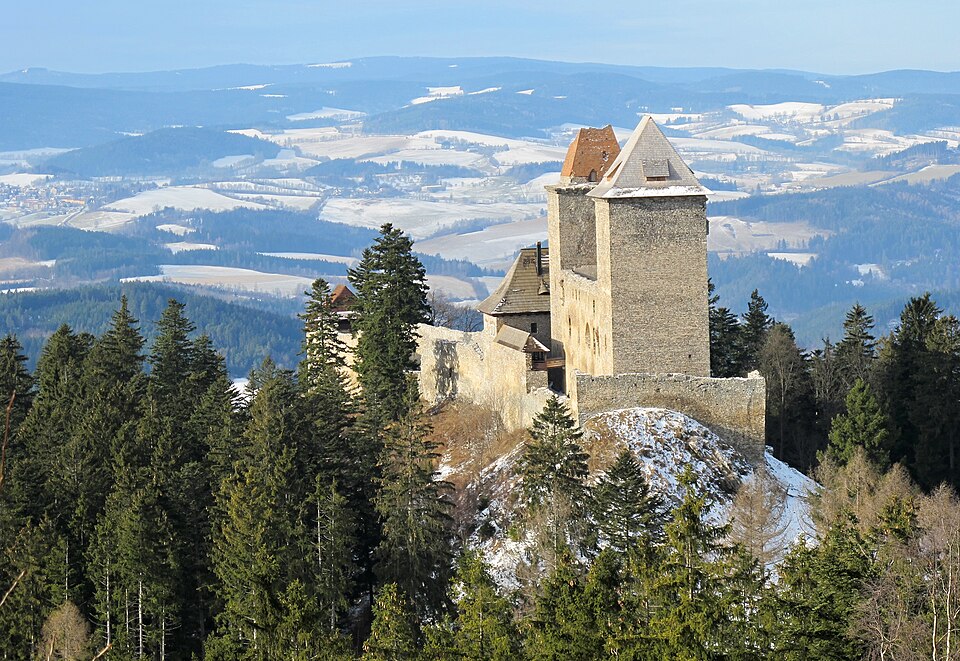 Kašperk Castle, near Kašperské Hory, Kašperská vrchovina Nature Park, Klatovy District, Czech Republic — photo by Huhulenik / Wikimedia Commons / CC BY 3.0Licensed under the Creative Commons Attribution 3.0 Unported license (CC BY 3.0). No changes were made to the image.