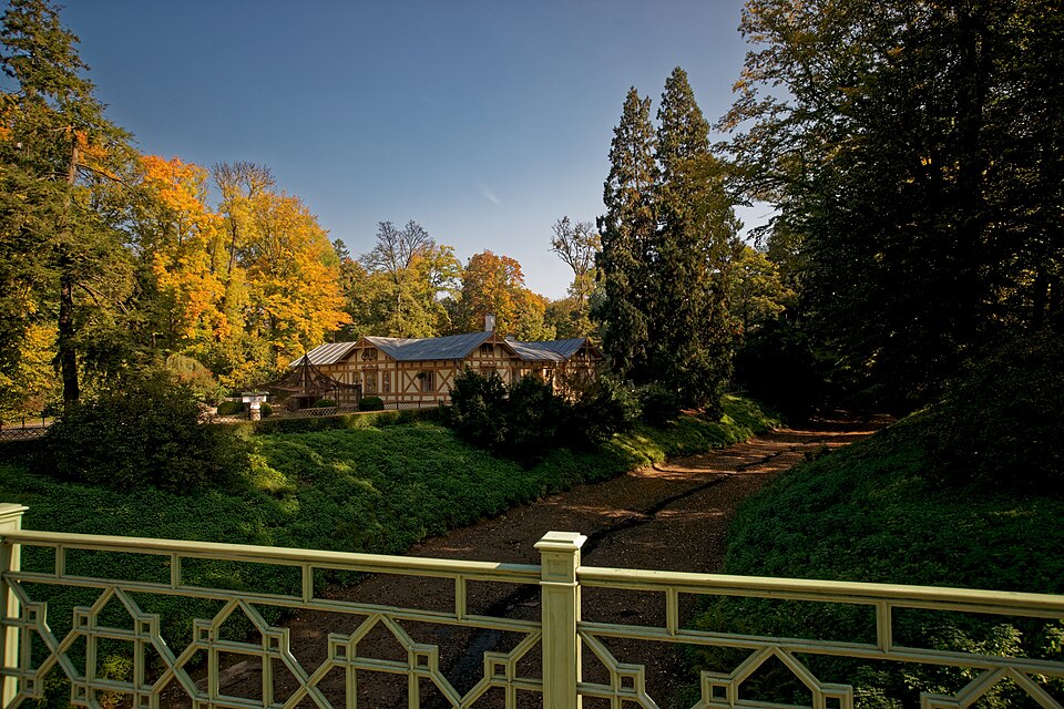 Kroměříž Castle Garden (Podzámecká zahrada), Czech Republic — photo by Txllxt TxllxT / Wikimedia Commons / CC BY-SA 4.0Licensed under the Creative Commons Attribution-Share Alike 4.0 International License (CC BY-SA 4.0).  Photo by Txllxt TxllxT, published via Wikimedia Commons.  No changes were made to the image.