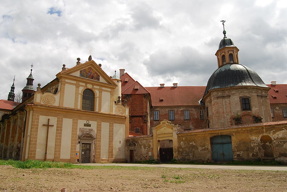 Photo: Richenza / Wikimedia Commons / CC BY-SA 3.0 Source: Wikimedia Commons – Plasy Monastery