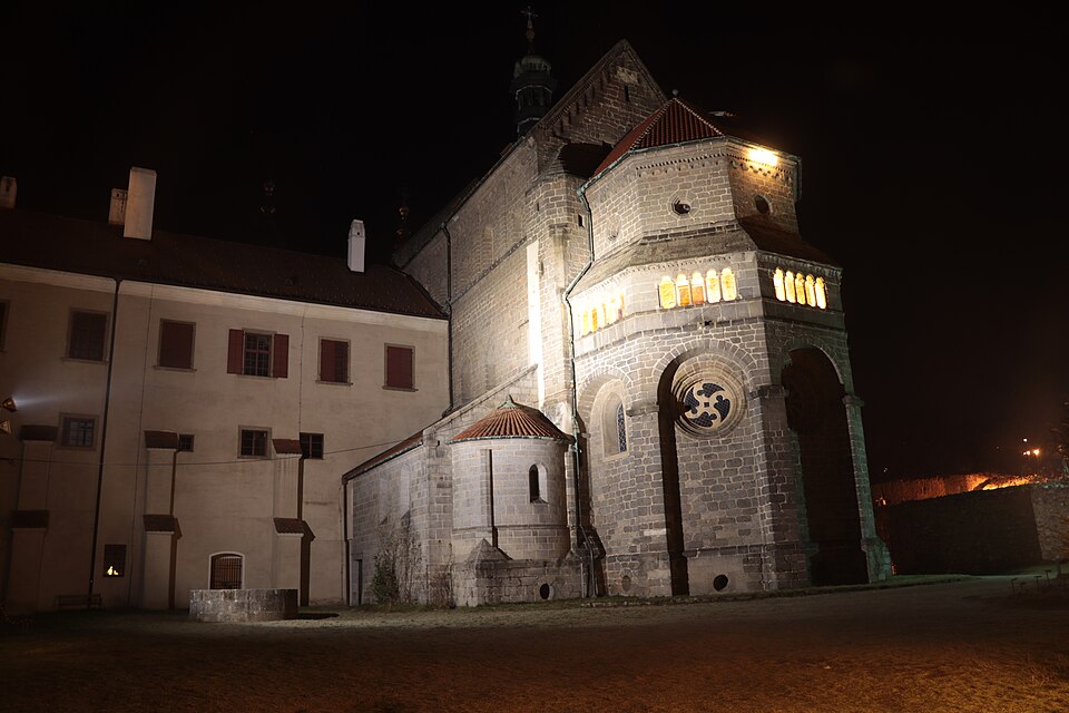 Photo: Jiří Sedláček / Wikimedia Commons / CC BY-SA 4.0 Source: Wikimedia Commons